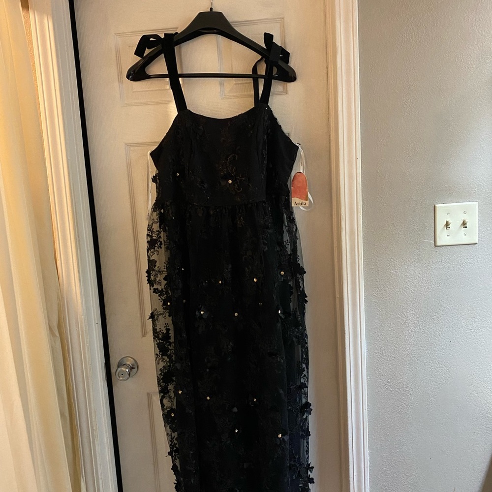 Arula evening dress-size B. NWT. Black-floral appliqué and rhinestones.